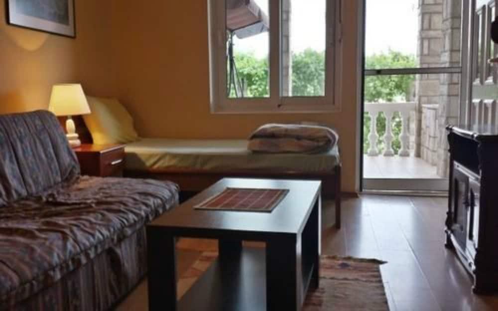 Castellamare Residence Petrovac Εξωτερικό φωτογραφία