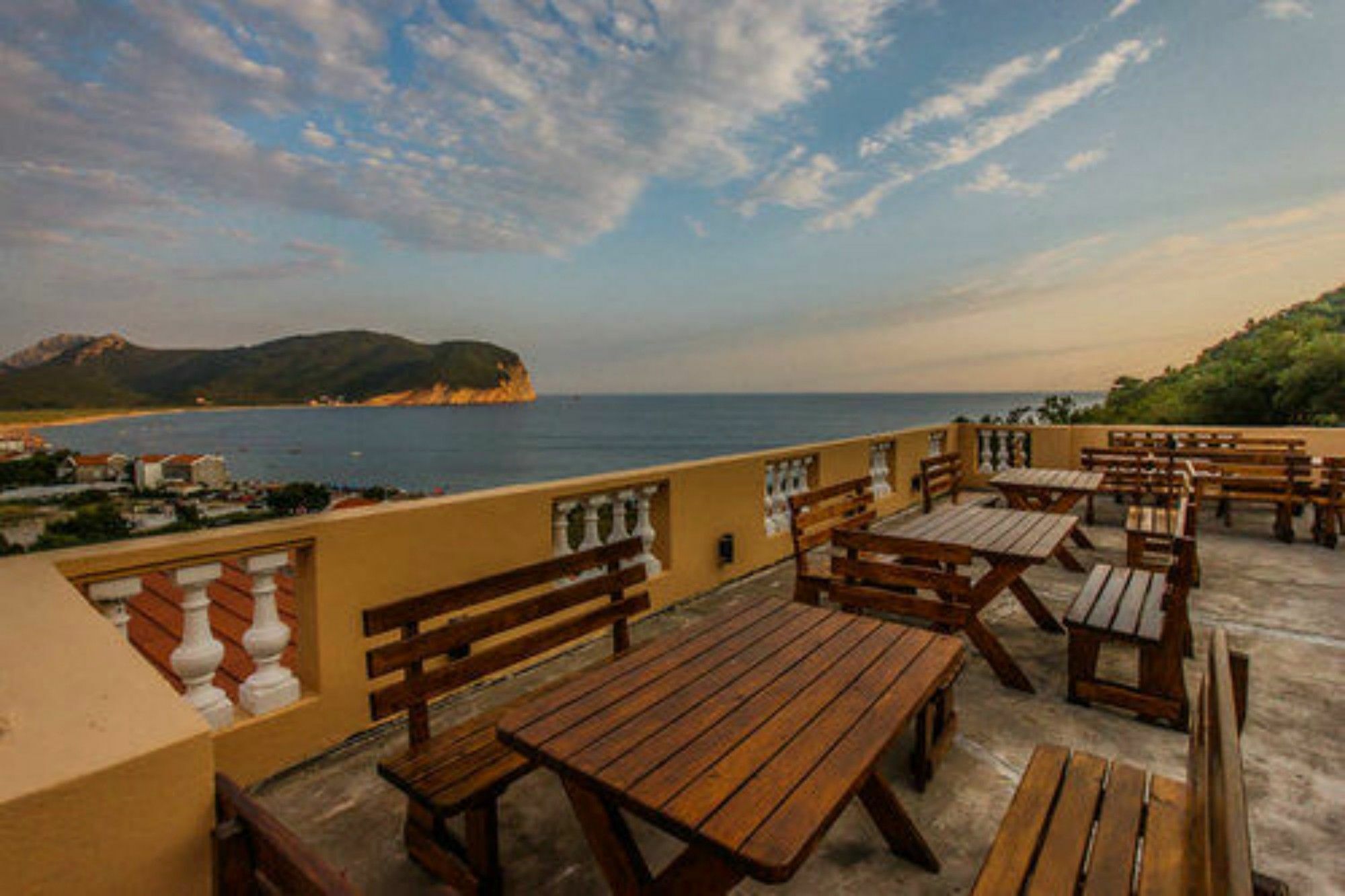 Castellamare Residence Petrovac Εξωτερικό φωτογραφία