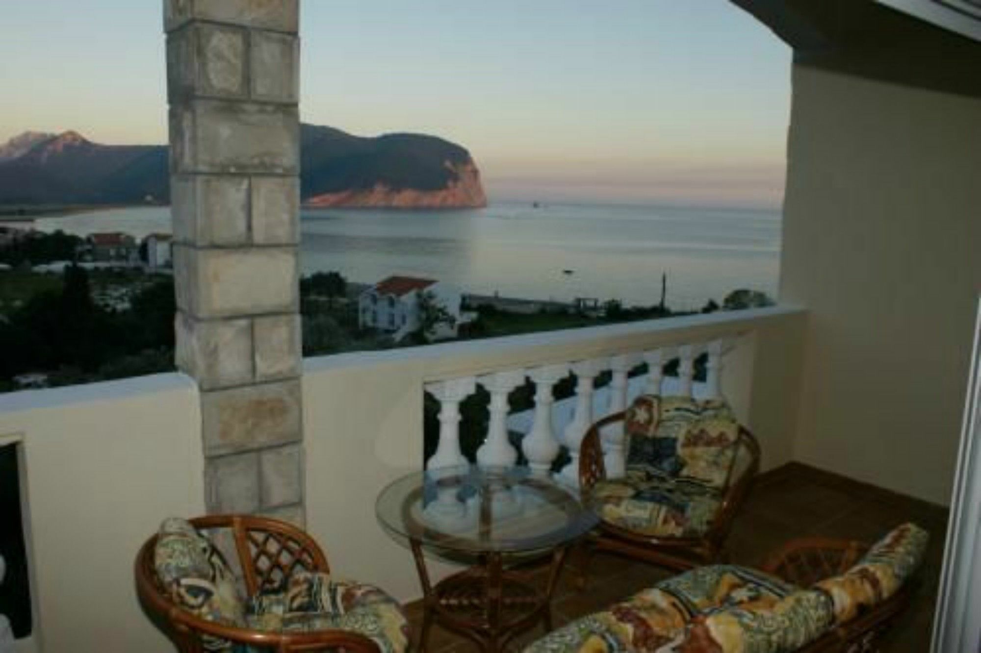 Castellamare Residence Petrovac Εξωτερικό φωτογραφία
