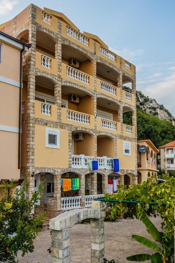 Castellamare Residence Petrovac Εξωτερικό φωτογραφία